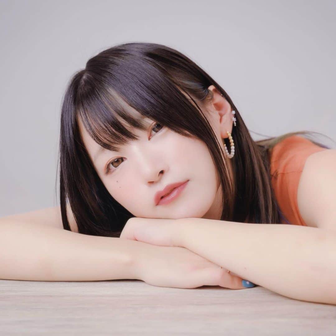 霧宮てんのインスタグラム：「雨やだなあ（；＿；）」