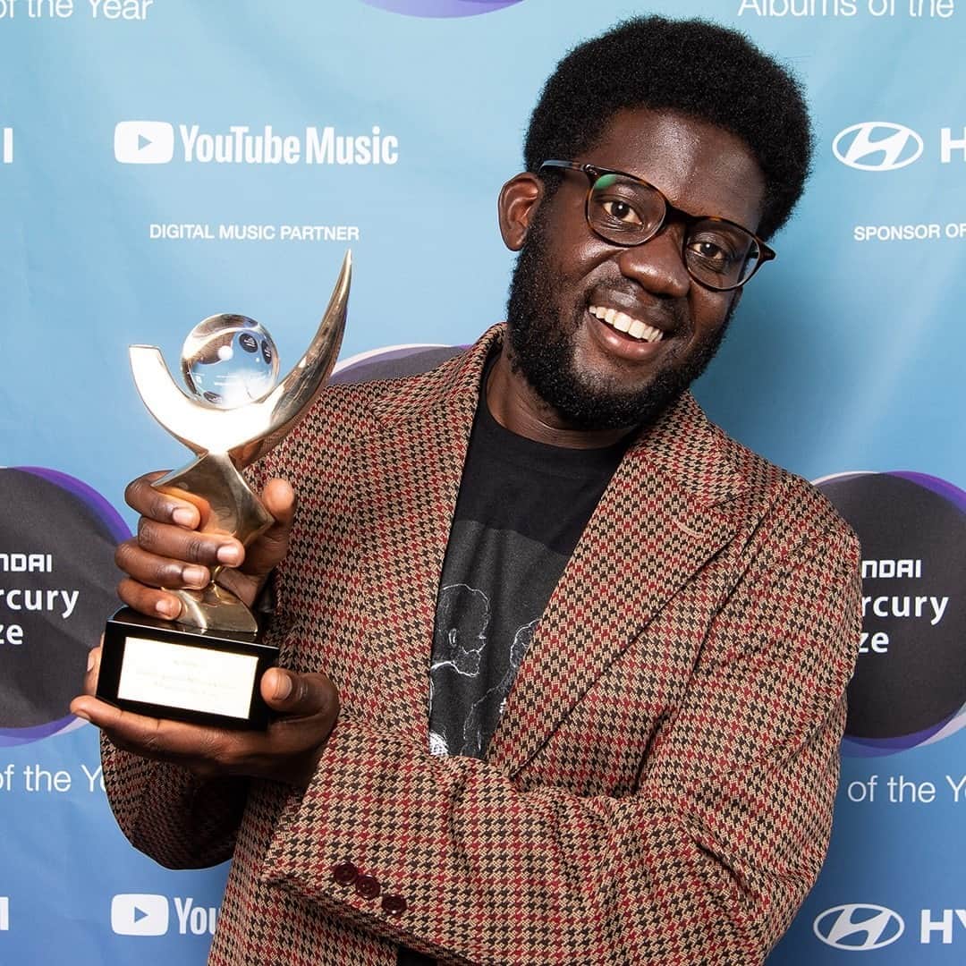 PRS for Musicさんのインスタグラム写真 - (PRS for MusicInstagram)「Congratulations to PRS member @michaelkiwanuka - winner of this year's @MercuryPrize. Thoroughly well deserved recognition 👏🏆  Image Credit: Jeff Spicer/Getty Images」9月25日 20時23分 - prsformusic
