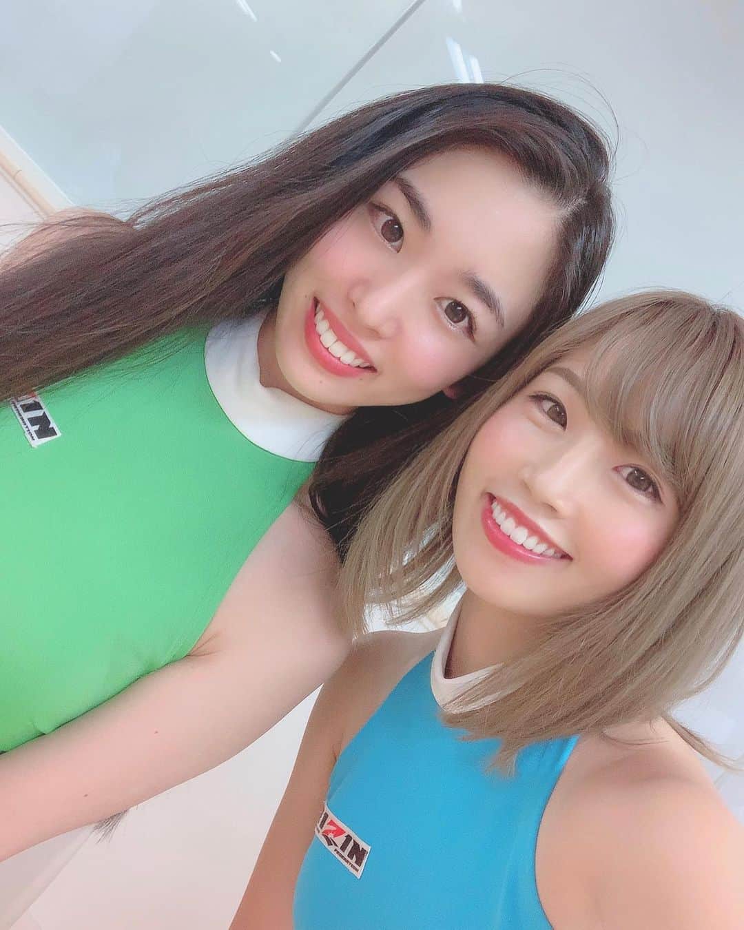 はるまさんのインスタグラム写真 - (はるまInstagram)「RIZIN.24まで残り2日となりました🥊 載せてなかったRIZINガールの子たちとの2ショット写真UPします🤳💕 みんなかわいい🥺🥺  #RIZIN #RIZIN2020 #RIZIN24 #RIZINFF #RIZINガール #RIZINガール2020」9月25日 20時30分 - 0112haruma