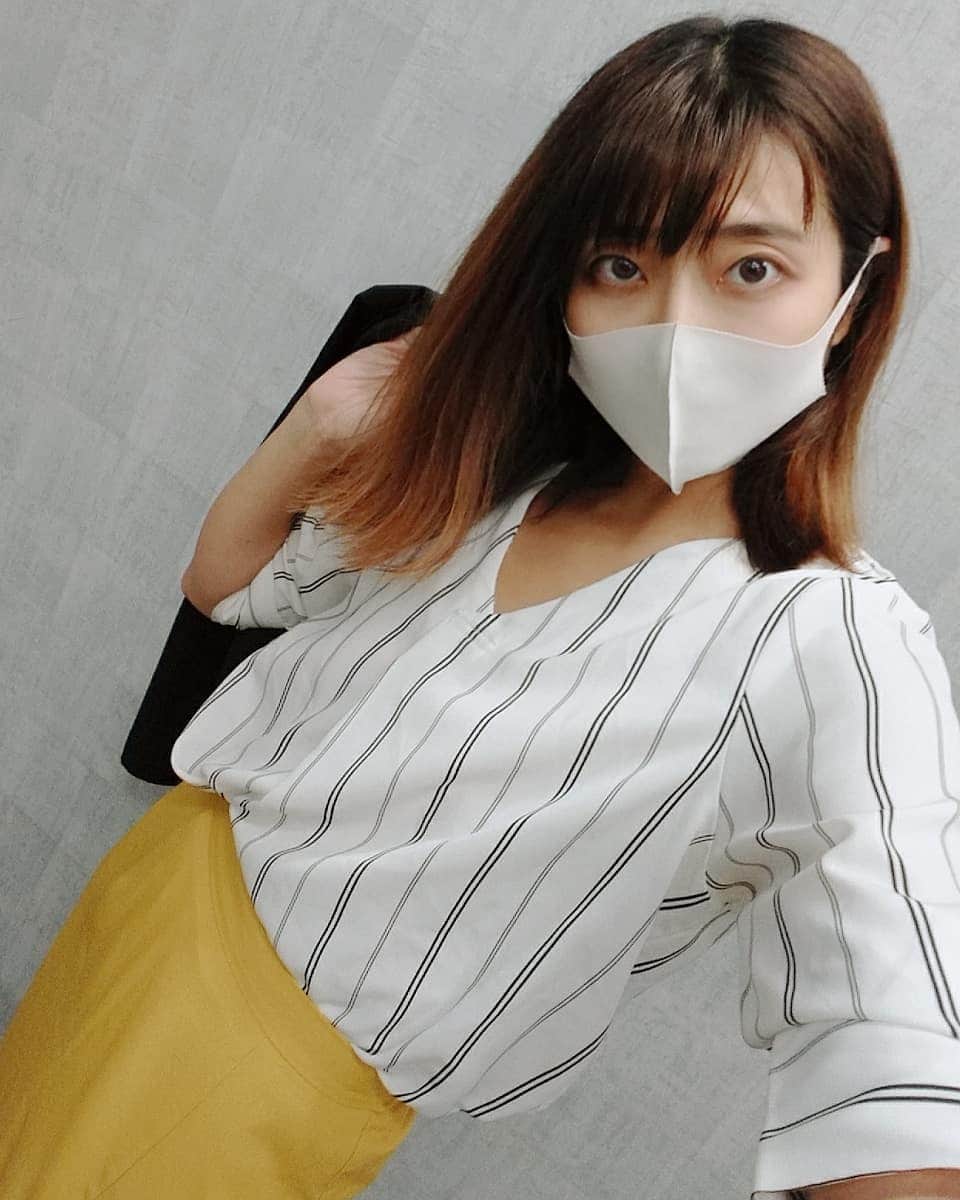 藤田昌代のインスタグラム：「カッコいいお役の時は自分もカッコよくありたく存じます！😎 #声優 #セルフィー女子 #自撮り女子」