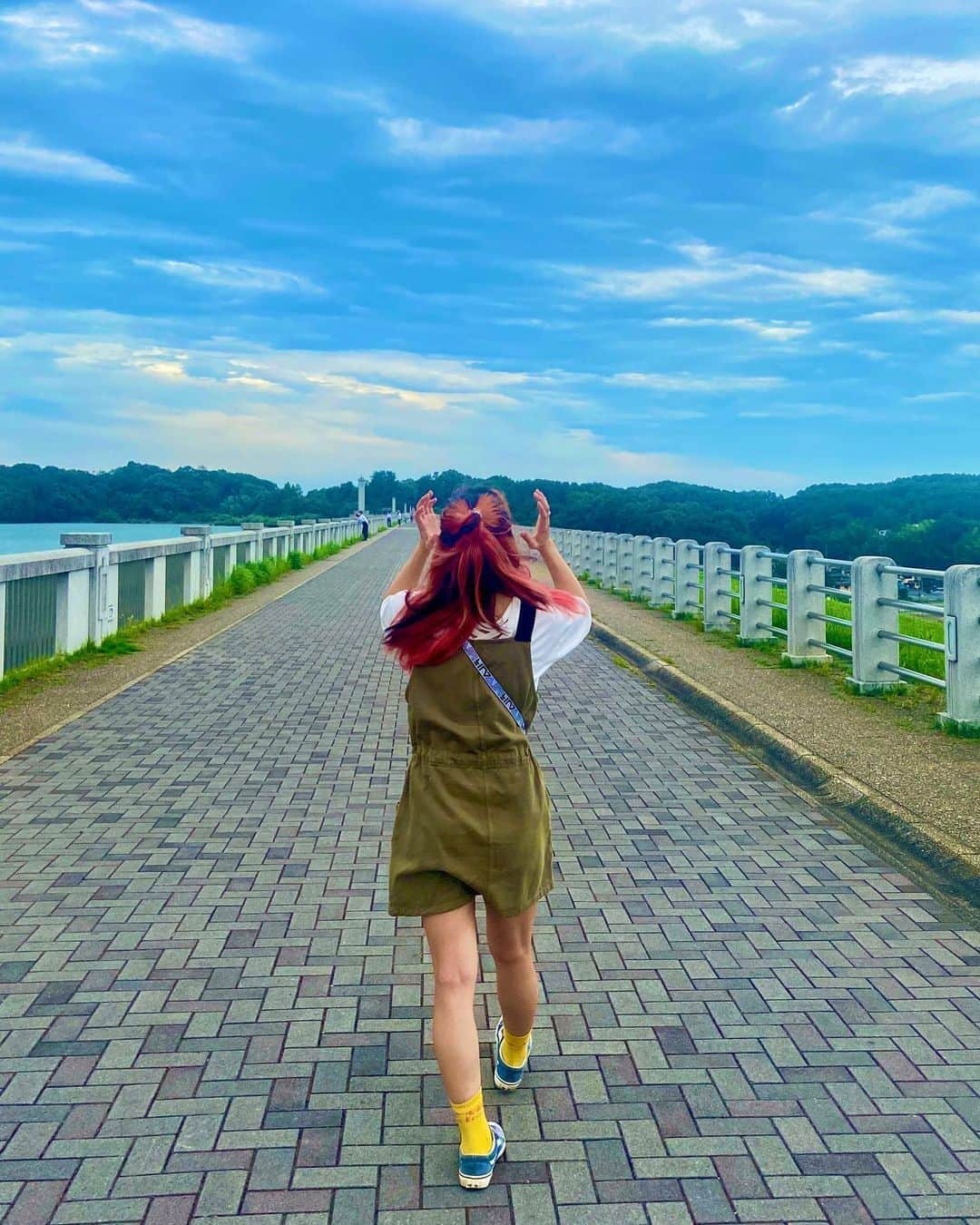 彩南(Ayana)さんのインスタグラム写真 - (彩南(Ayana)Instagram)「ネイカツ。 ＝ネイチャー活動🌿 . 打ち合わせでステキな場所に😄 . お気に入りのしゃしーん📸❤️ . オラわくわくすっぞ☀️❤️ . #beatbox #humanbeatbox #beatboxer  #music #sk8fashion #dancer #workout  #sexy #beatpia #fitnessgirl #skateboard #sk8 #fitness #hiphop #sk8girl #femalebeatbox #streetfashion  #femalebeatboxer #コーデ#グラビア#ビートボックス #女性ビートボクサー」9月25日 21時11分 - ayana_beatpia