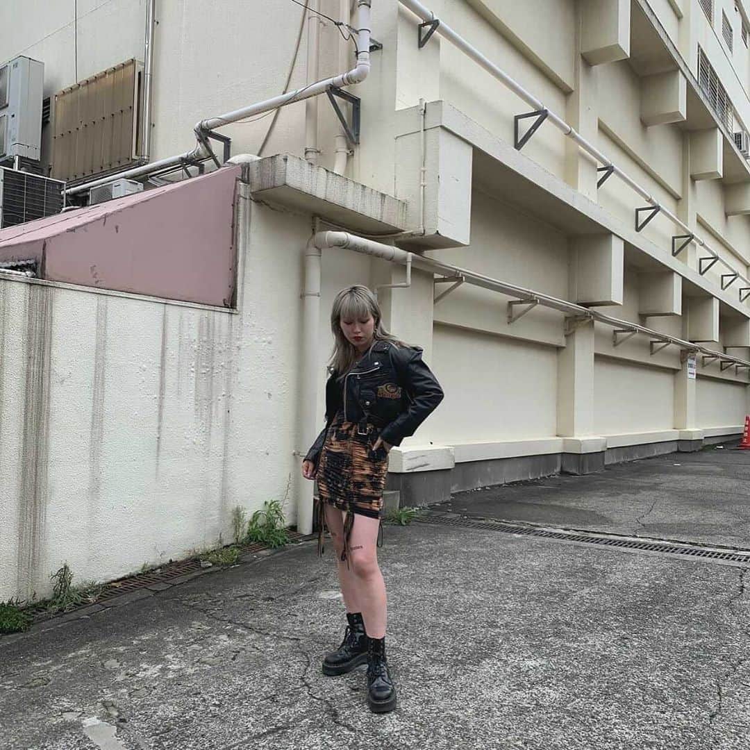 のインスタグラム：「ㅤㅤㅤㅤㅤㅤㅤ recommend style  - MABATAKI select item - harley-davidson ridersjacket  ㅤㅤㅤㅤㅤㅤㅤ ※通販ご希望の方はDMにてお問い合わせください。 ㅤㅤㅤㅤㅤㅤㅤ #tokyo #shimokitazawa #mabataki #harleydavidson #leatherjacket #東京 #下北沢 #古着 #下北沢古着屋 #マバタキ #ブランド古着 #ハーレーダビッドソン #ライダースジャケット」