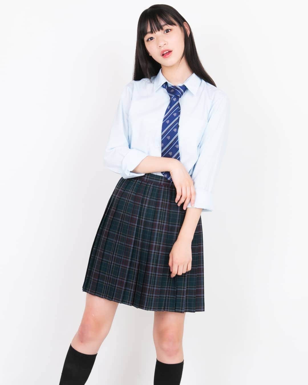 熊井戸花さんのインスタグラム写真 熊井戸花instagram テストがおわって部活が再開して もうはぴはぴです 3枚目 間違ってこの間と同じ写真載せちゃった はなのおはなし 制服コーデ 制服 なんちゃって制服 Cupop スクールコーデ テスト