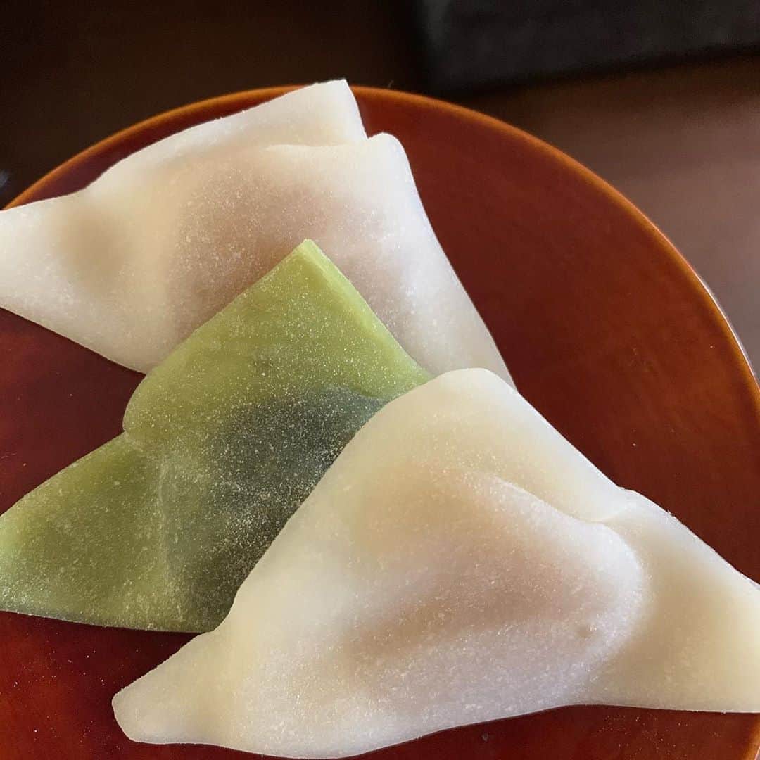 熊田マリエスターさんのインスタグラム写真 - (熊田マリエスターInstagram)「くりの八つ橋  美味しゅうございました  秋ですね〜〜  #秋の味」9月25日 21時22分 - marie_esther_kumada