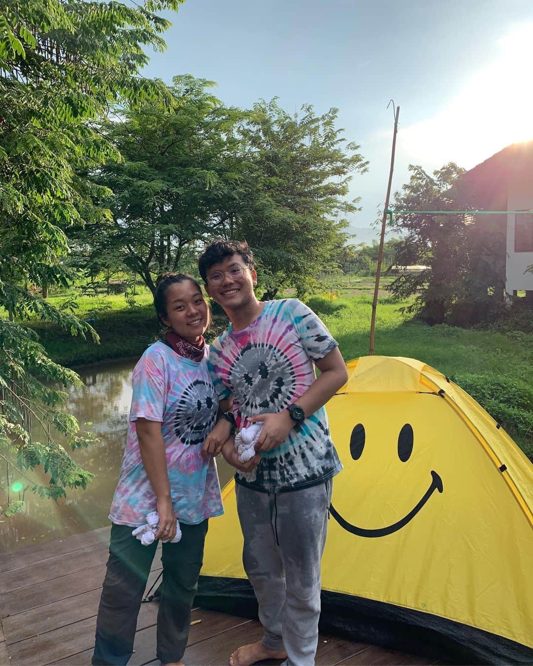 Amata Chittaseneeさんのインスタグラム写真 - (Amata ChittaseneeInstagram)「Colours from leaves, mushrooms and soil ❤️🧡💛💚💙💜💖 สีจากป่า ใบไม้ เห็ด ดิน #pearypiesmileycamp #chaingdaoclassroom #maladaradas #แก้งค์ถิ่นนิยม #ธรรมชาติบำบัด #forestcolour #upcycle」9月25日 21時23分 - pearypie