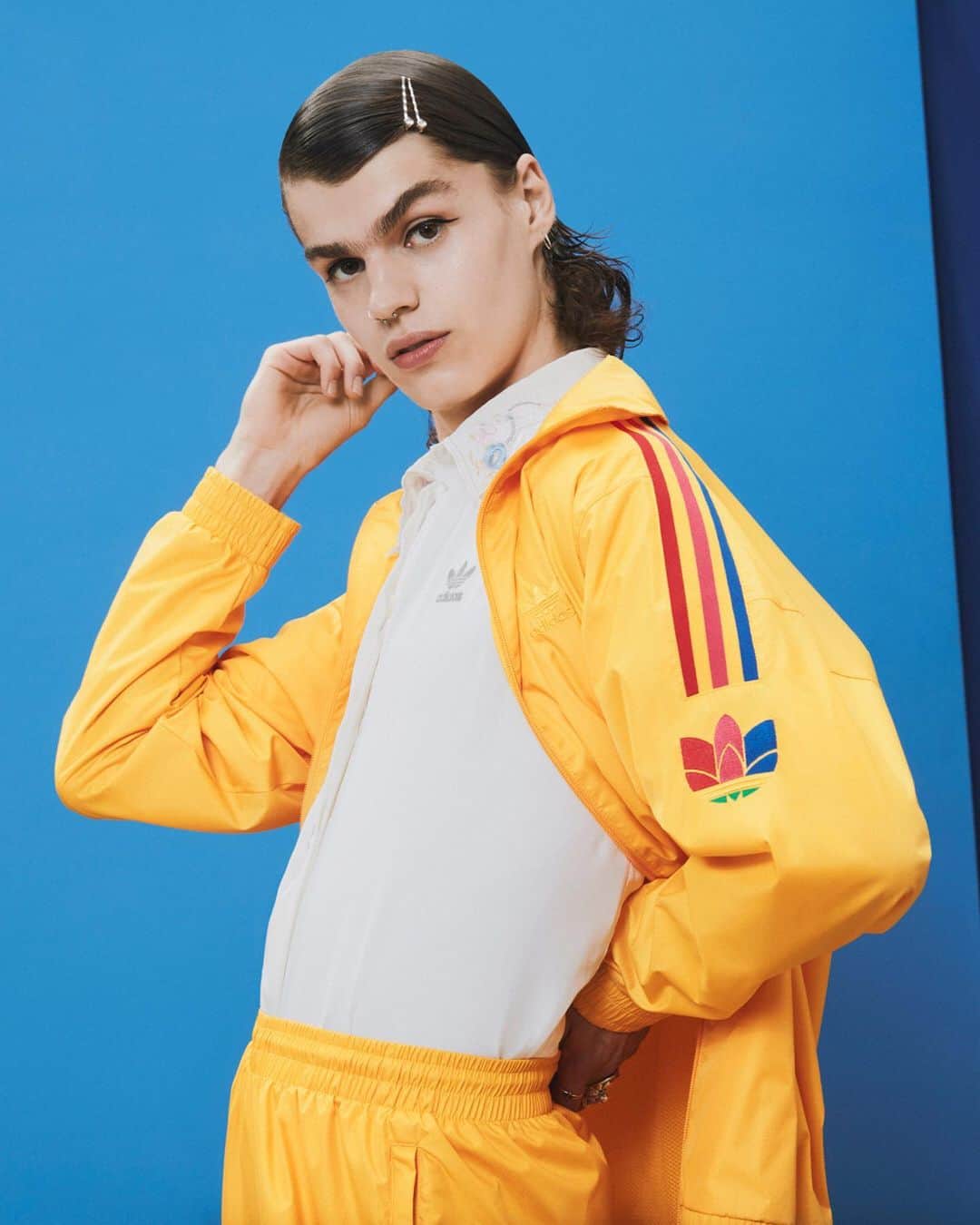 adidas Womenさんのインスタグラム写真 - (adidas WomenInstagram)「The unlimited self-expression of adicolor continues with bright new pieces available now at adidas.com/adicolor and in adidas stores」9月26日 7時04分 - adidaswomen
