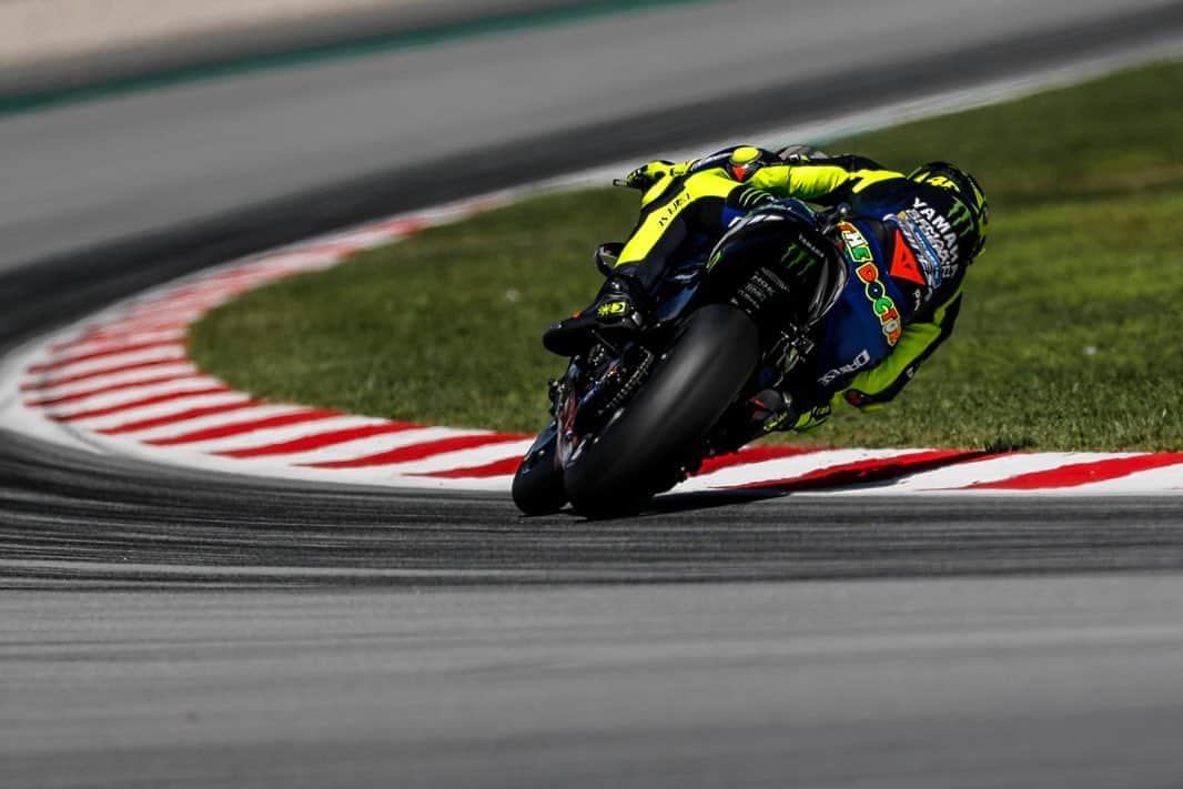 バレンティーノ・ロッシさんのインスタグラム写真 - (バレンティーノ・ロッシInstagram)「Circuit de Catalunya,Barcelona,Spain Friday,free practice  📸 @falex79 Tino Martino」9月26日 7時17分 - valeyellow46