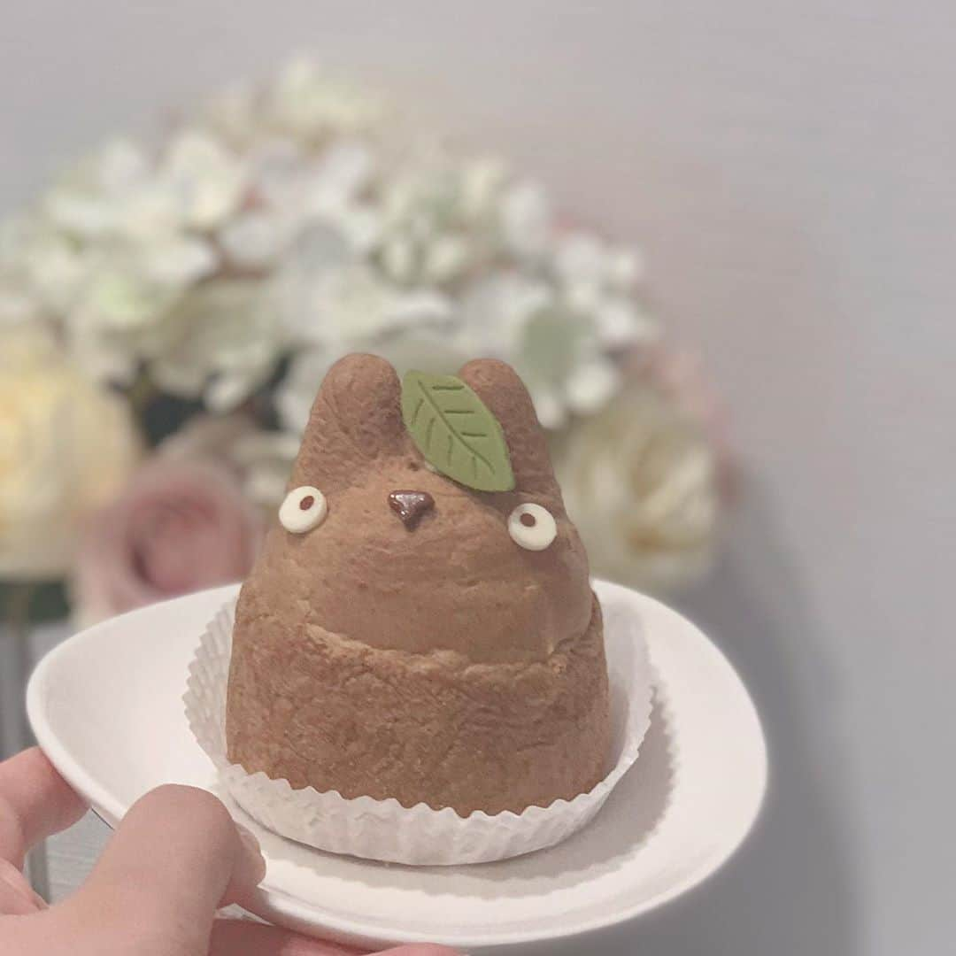 桜川ひめこさんのインスタグラム写真 - (桜川ひめこInstagram)「うーばーいーつで なんでも頼んでしまう……(｡>ω<｡) お家にいながらいろんなところに行ってる気分がすき！٩( ᐛ )و ✩*＊・ #うーばーいーつ #うーばーいーつ活用しまくり  #Ubereats #白髭のシュークリーム工房  #シュークリーム」9月26日 7時21分 - sakuragawahimeko