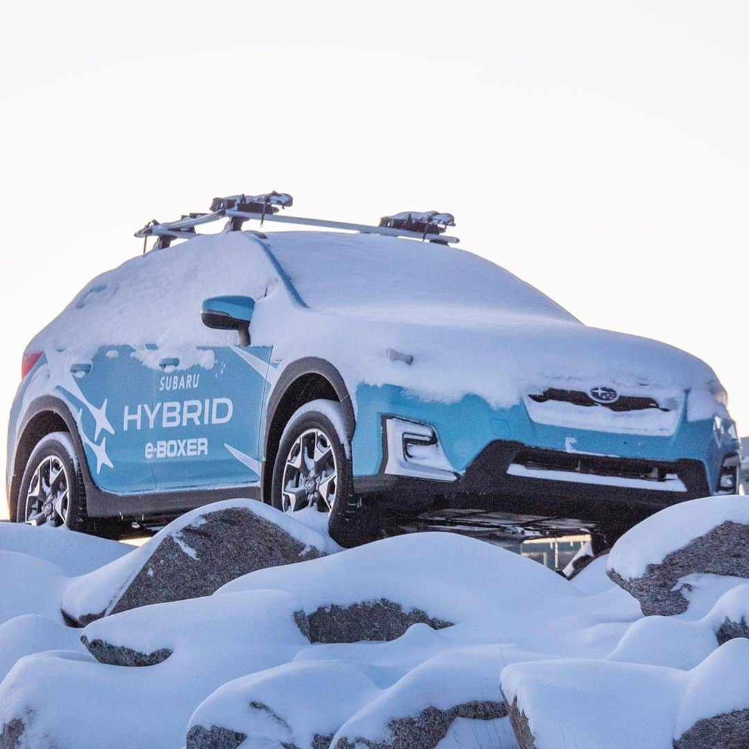 Subaru Australiaさんのインスタグラム写真 - (Subaru AustraliaInstagram)「❄️❄️❄️sprinter snap! @perisher_resort has delivered another 20cm of fresh snow in the past 24 hours. Time to get those end of season runs in 🏂. ⁣ ⁣ Enjoy the drive, there's nothing like the vice-like grip of Symmetrical AWD and getting waved through in your Subaru 😉 🚘⁣  ⁣ #Subaru ⁣ #SubaruXV ⁣ #Hybrid ⁣ #SymmetricalAWD⁣ #Boxer」9月26日 7時36分 - subaruaustralia