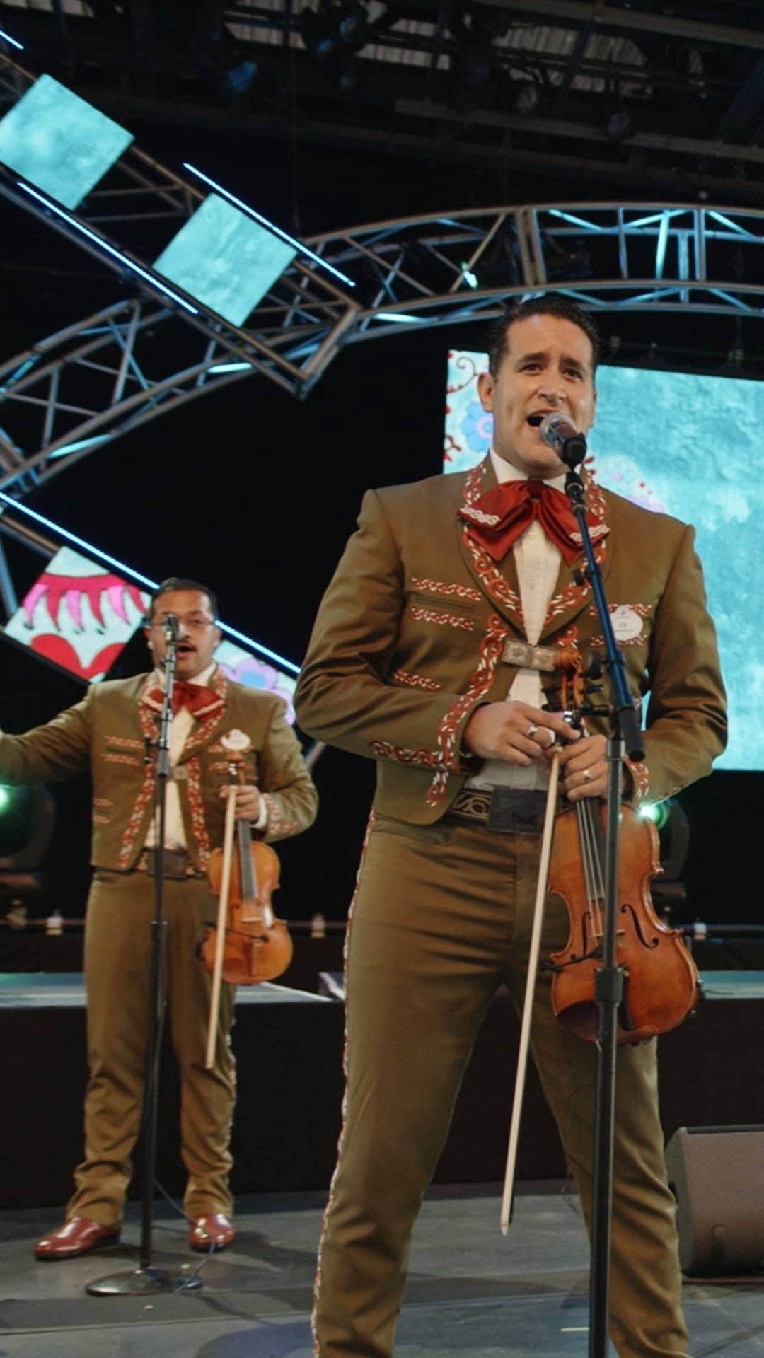 Walt Disney Worldのインスタグラム：「Celebrate Hispanic Heritage Month with us by going behind the magic of the fantastic Mariachi Cobre. They are celebrating their decades-long history at Disney Parks and want to share some of their songs with you. #DisneyMagicMoments ✨」