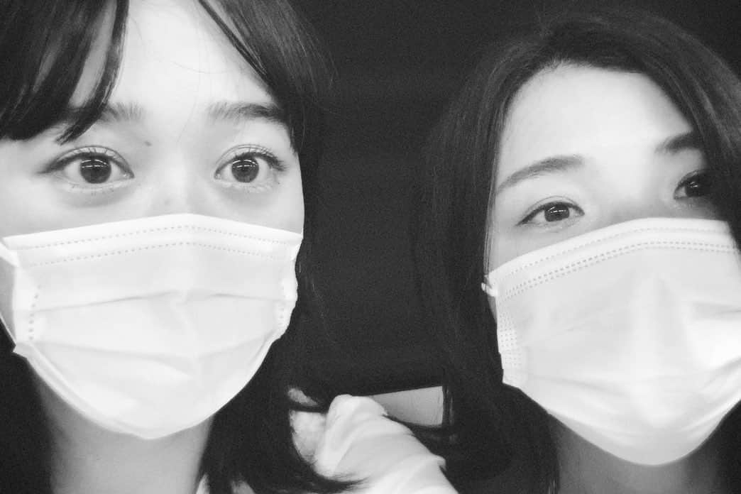 福田麻貴のインスタグラム：「. スパイク小川さんと！ 仕事帰り☺️ . 心の些細な変化を一方的に報告させてもろたり四季や街の情緒を一緒に楽しみいつも素敵な場所に連れてって下さる先輩であります😇」