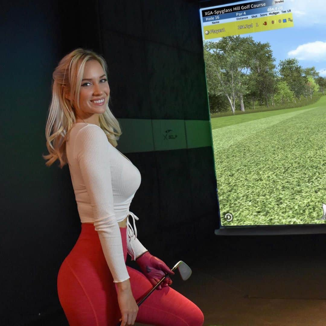 ペイジ・スピラナックさんのインスタグラム写真 - (ペイジ・スピラナックInstagram)「One big reason I fell in love with @xgolfamerica was because the short game and putting was actually really realistic.  Many simulator systems just don’t have the technology or the short game/putting software isn’t great. X-Golf gives golfers the ability to play an entire course from the tees to greens and offers extremely accurate putting to the inch. When you putt or make a chip shot, the ball reacts to the green’s undulation as it would on a real course. Head down to your local X-Golf and check it out for yourself!」9月26日 0時10分 - _paige.renee