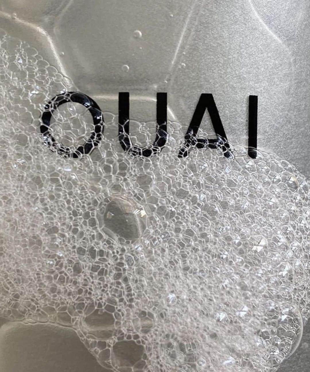 JEN ATKINさんのインスタグラム写真 - (JEN ATKINInstagram)「texture friday, courtesy of you →🧴✨ @theouai」9月26日 0時12分 - jenatkinhair