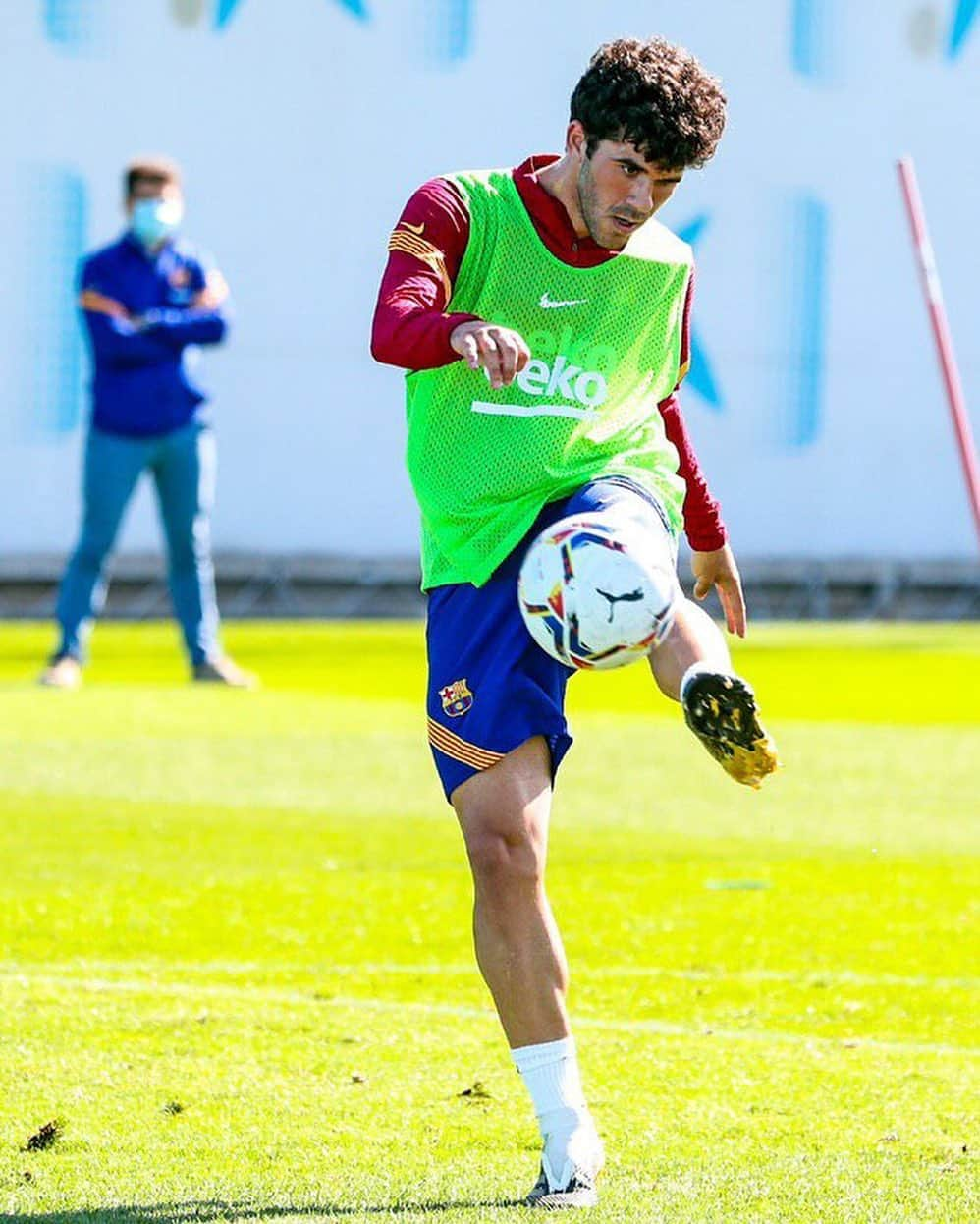 FCバルセロナさんのインスタグラム写真 - (FCバルセロナInstagram)「Friday feeling ⚽️」9月26日 0時34分 - fcbarcelona