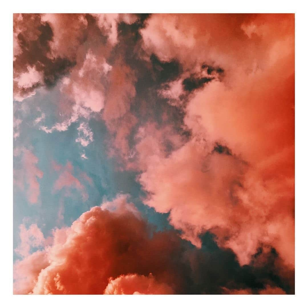 Stop The Water While Using Me!さんのインスタグラム写真 - (Stop The Water While Using Me!Instagram)「Have a dreamy weekend and let your imaginations run wild and free...⁠⠀  #weekendvibes #stopthewaterwhileusingme #dreamy #headintheclouds #clouds #qualitytime #friday #weekendmood #regram inspired by #pexels」9月26日 1時02分 - stopthewater