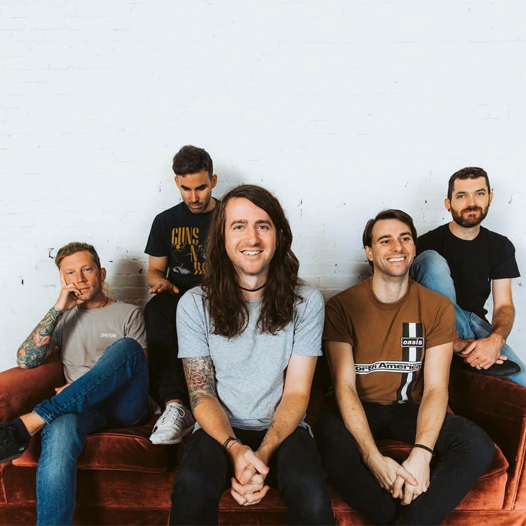Alternative Pressさんのインスタグラム写真 - (Alternative PressInstagram)「This is an emotional advisory for the tender. @maydayparade just dropped their first song “Lighten Up Kid” off their upcoming EP ‘Out Of Here’☔️ Hear the new song and pre-order their album now at the link in bio!⁠ .⁠ .⁠ .⁠ #maydayparade #lightenupkid #maydayparadelightenupkid #outofhere #maydayparadeoutofhere #altpress #alternativepress」9月26日 1時05分 - altpress