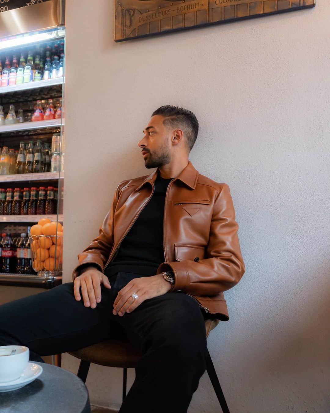 カリム・ベララビのインスタグラム：「☕️🍪」
