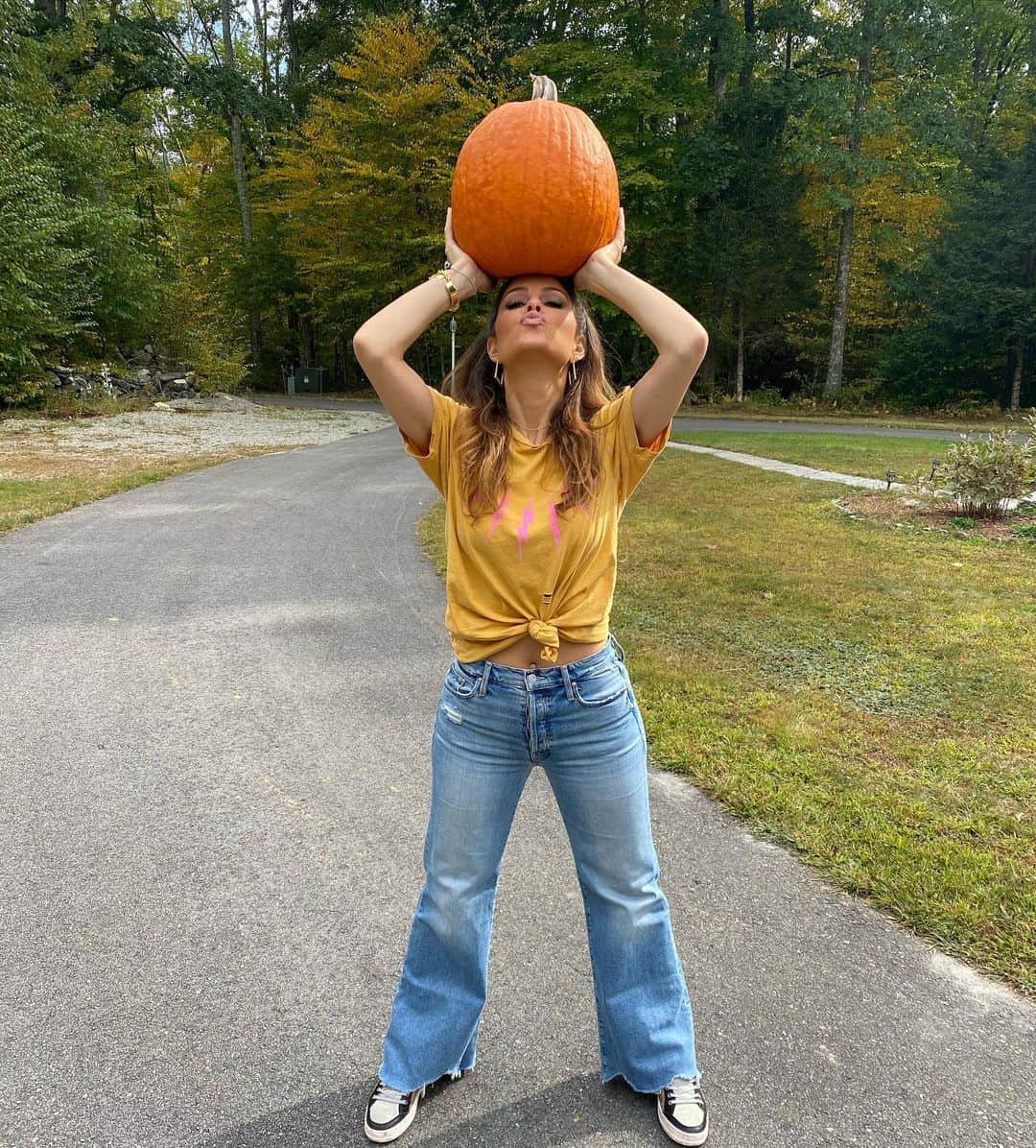 マリア・メノウノスさんのインスタグラム写真 - (マリア・メノウノスInstagram)「Got your pumpkin yet?」9月26日 1時11分 - mariamenounos