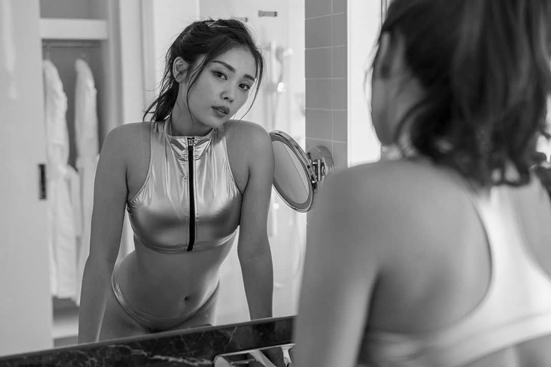 青海のインスタグラム：「REALISE新作が楽しみで仕方ない。その1  #REALISE #リアライズ #グラビア #グラドル #グラビアアイドル #costume #コスチューム #モデル #model #撮影 #gravure #Japan #japanese #japanesegirl  #水着 #Bikini #girl  #팔로미 #shooting #sexy」