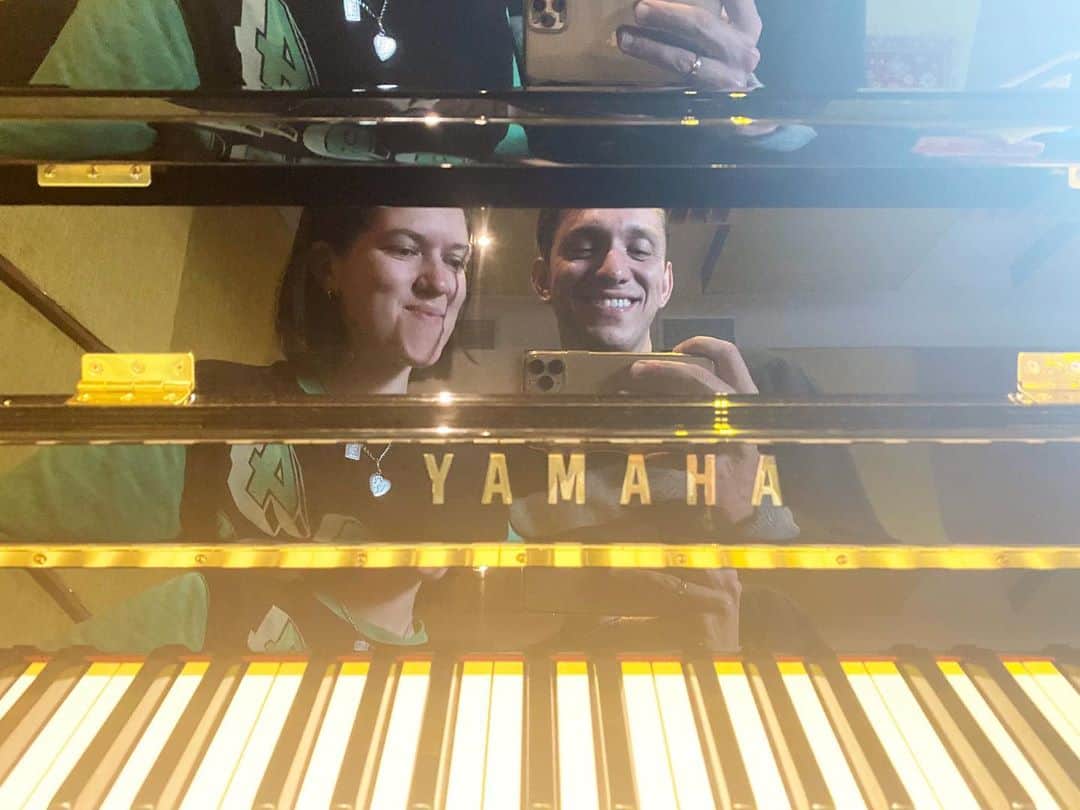 The xxのインスタグラム：「Been a while! 👯‍♂️」