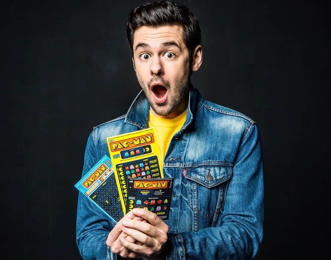 ブレンダン・ロビンソンさんのインスタグラム写真 - (ブレンダン・ロビンソンInstagram)「@calottery has switched on the time machine and taken me straight to the 1980s with the first ever California Lottery PAC-MAN® Scratchers!  This game is one of my all-time favorite arcade games, and now it’s like I’m right in the middle of it with #pacmanscratchers! #GetYourQuartersReady and pick up yours today.  Hope you have mega good luck!! #ad #TBT PAC-MAN®&©BNEI. (Must be 18+ to purchase, play, or claim)」9月26日 2時40分 - brendanrobinson