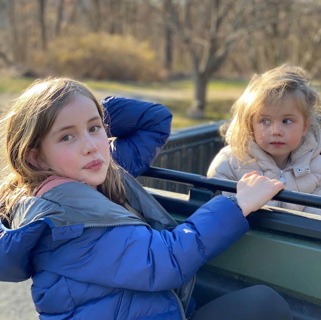 グッチ・ウェストマンさんのインスタグラム写真 - (グッチ・ウェストマンInstagram)「I feel so lucky every day being the mother of these 2 wonderful daughters ❤️❤️ happy #nationaldaughterday 💕love you both so much !!! ❤️」9月26日 8時26分 - gucciwestman