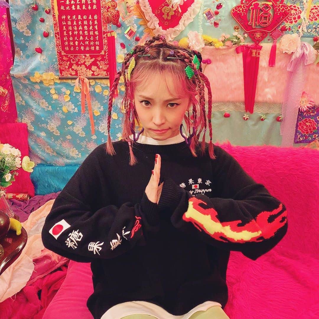 のインスタグラム：「タコオンナガアラワレタ □タタカウ □ニゲル □アイサツシテミル □トモダチニスル #おはようございます　#東京は雨です　#ふーちゃんへあめいく　@fusaetachibanaworks #🐙」