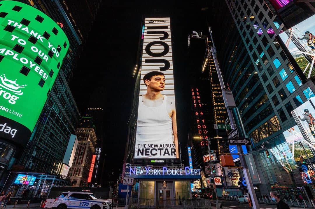 のインスタグラム：「Thank you @spotify」