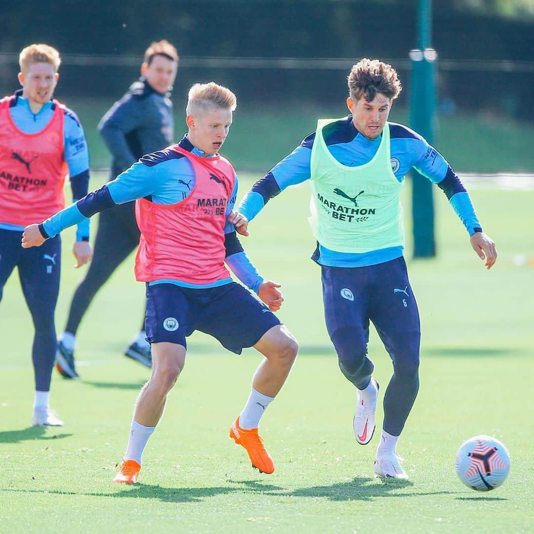 マンチェスター・シティFCさんのインスタグラム写真 - (マンチェスター・シティFCInstagram)「Foxes focus... 💪 #mancity」9月26日 3時27分 - mancity