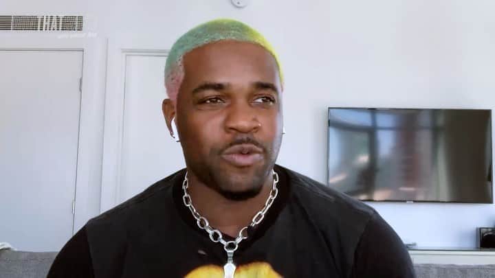 ワイクリフ・ジョンのインスタグラム：「RESPECT! I had so much fun barring with you young King 👑. In case you missed it you can watch me and @asapferg matching frequencies on this weeks episode of Run That Back. Link in my bio!!」