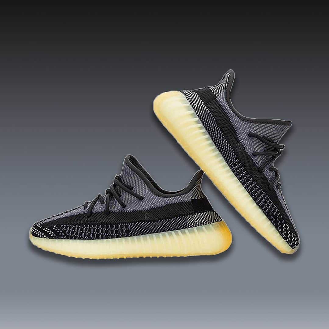 shoes ????さんのインスタグラム写真 - (shoes ????Instagram)「adidas Yeezy Boost 350 v2 “Carbon” 🌑  The newest upcoming 350 v2 features jet black stripes that joins knitting along the side of the shoe, as well as the removal of the heel pull altogether for a sharp design. ✨  Drop 🎒: October 2nd (1 week)」9月26日 4時04分 - shoes