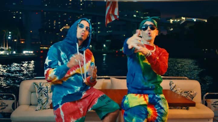 ヤンデルのインスタグラム：「#Dembow2020 @rauwalejandro @ericduars @yentertainmentmusic / 🎥 @gusfilm (link en mi bio)」