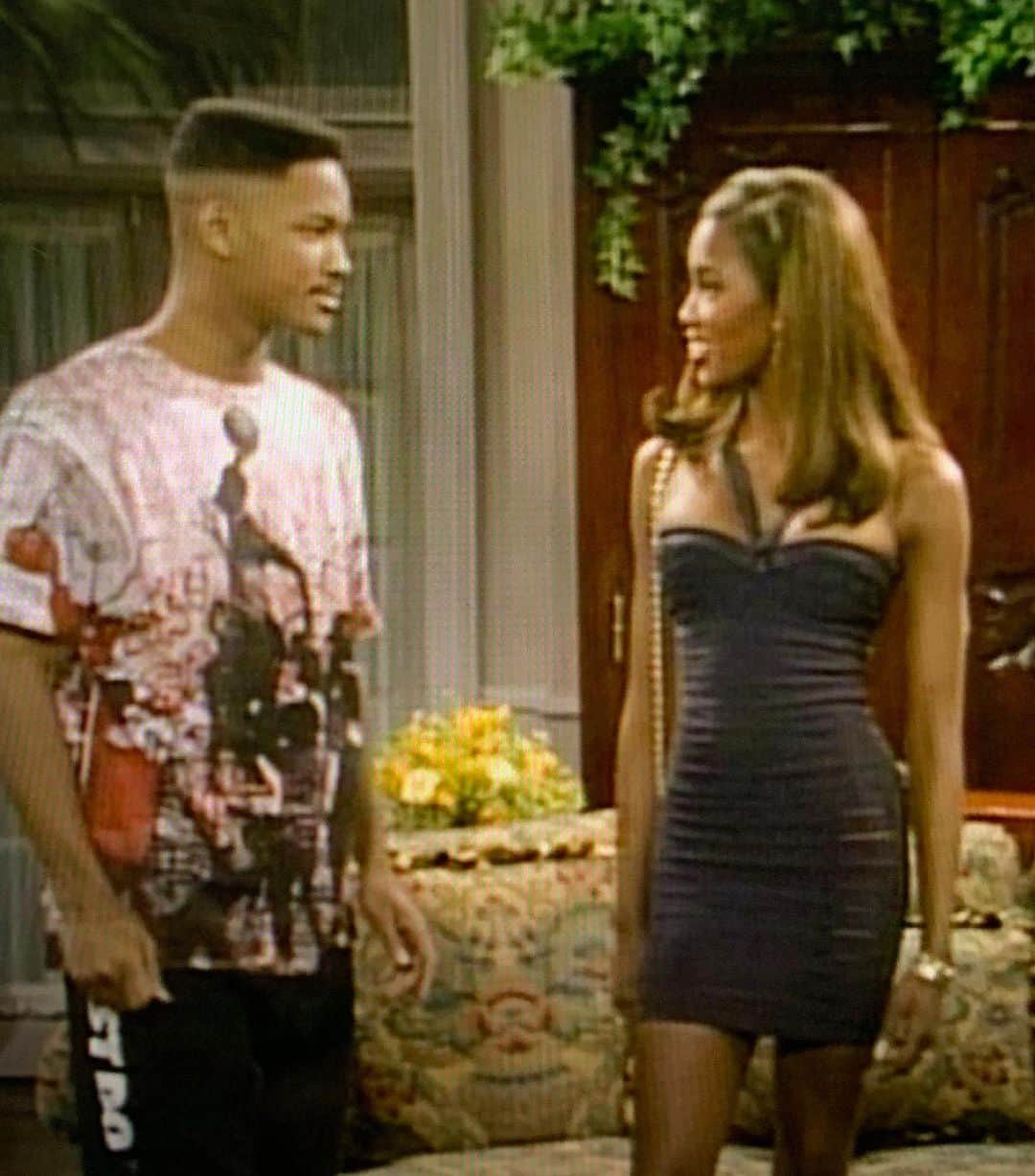 ナオミ・キャンベルさんのインスタグラム写真 - (ナオミ・キャンベルInstagram)「Happy Birthday @willsmith !! This was a a fun experience to be on @freshprince of Bel Air . Gentleman then and gentleman now .  Happy for all your successes , may this special day continue blessing you ., keep Shining , keep winning !! Love N ♥️🎂♥️ wearing the original band dress by @azzedinealaiaofficial」9月26日 4時10分 - naomi