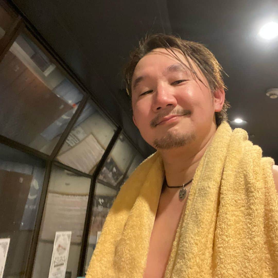 植田朝日のインスタグラム：「🍈🍈🍈﻿ ﻿ デカメロンを聞きながらミッションをこなし、そのまま天空のアジト マルシンスパへ。﻿ ﻿ 師匠、オレ、整いましたよ！w﻿ ﻿ #デカメロンR #サウナ #サウナー #マグ万平 #天空のアジトマルシンスパ #天空のアジト」