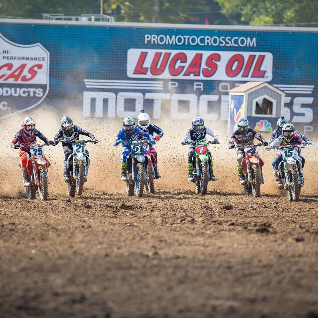 Racer X Onlineさんのインスタグラム写真 - (Racer X OnlineInstagram)「Amid turbulent times across the nation and the planet, Lucas Oil @ProMotocross found safe harbor in Hurricane Mills. Don’t miss JUST GETTING STARTED or the exclusive Nationals Box, your chance to experience a historic year of racing. 👉 LINK IN BIO」9月26日 4時29分 - racerxonline