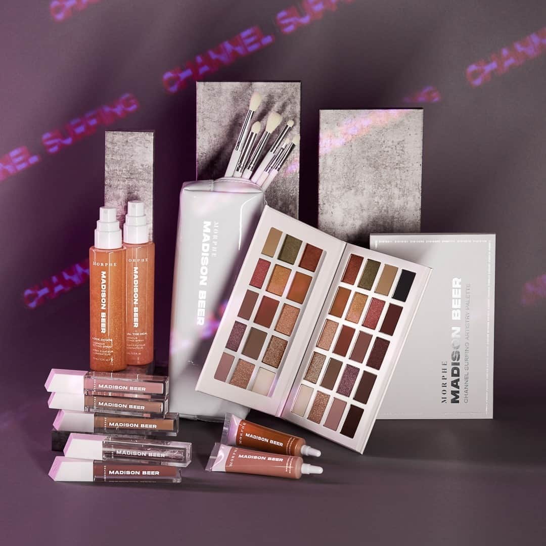 ULTA Beautyさんのインスタグラム写真 - (ULTA BeautyInstagram)「BREAKING: the #Morphe: The @madisonbeer Collection is here, and this collab = fire 🔥 Think: low-key looks with iconic soft-glam vibes. Now at Ulta Beauty. #ultabeauty @morphebrushes #MorphexMadisonBeer」9月26日 4時45分 - ultabeauty