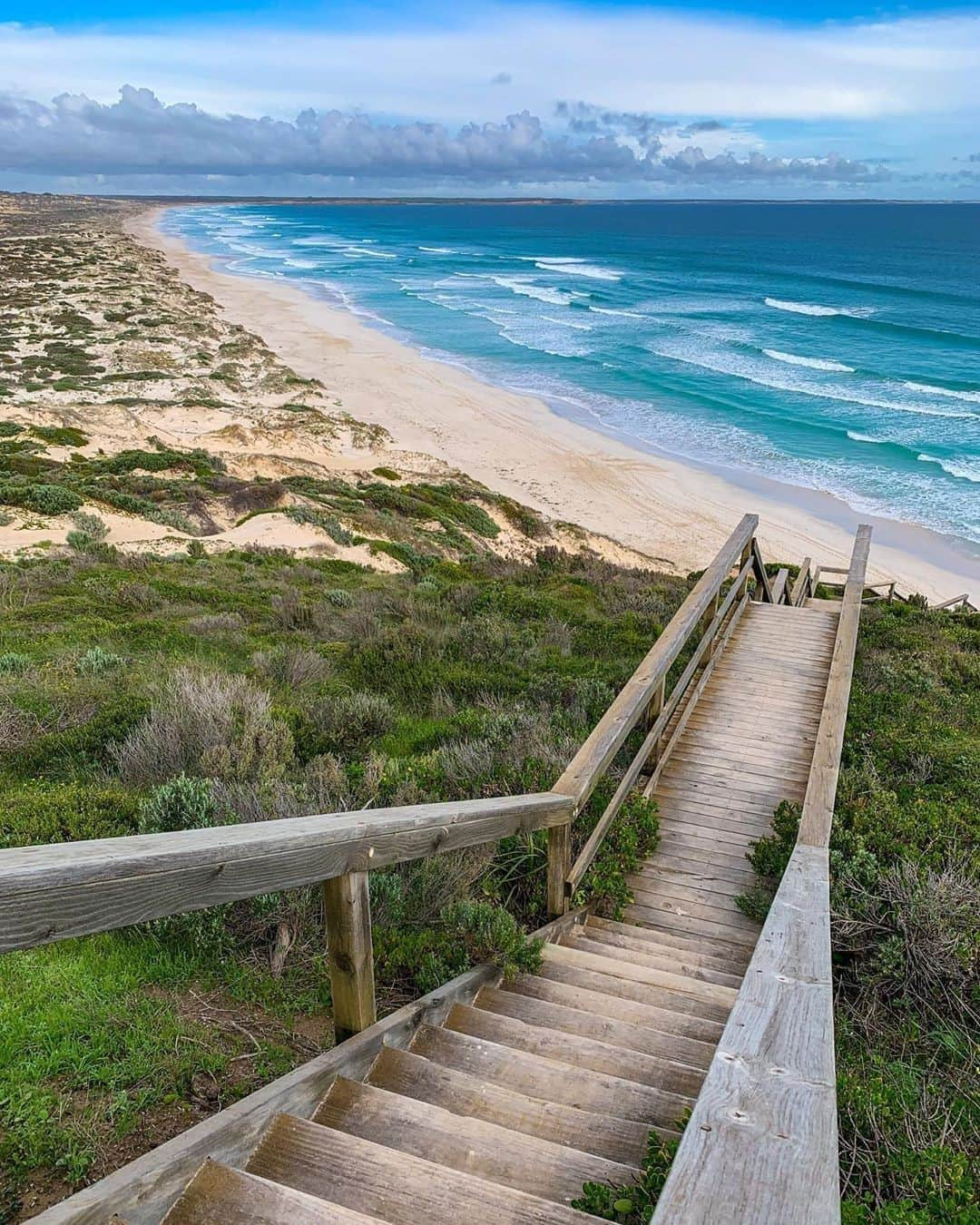 Australiaさんのインスタグラム写真 - (AustraliaInstagram)「The hike back up this staircase is worth it - we promise 😉 @susiereynolds66 captured this inviting perspective of Daly Head Beach on the @yorkepeninsula of @southaustralia. Formally recognised as a world-class surfing destination, the Daley Head National Surf Reserve is a great place to catch waves if you’re a keen surfer. Otherwise, there’s plenty of beach strolling, fabulous fishing and bird-watching opportunities to keep you busy. TIP: BYO tent to make the most of the beachside bush camping spots here, not a bad view to wake up to, right? #seeaustralia #seesouthaustralia #yorkepeninsula」9月26日 5時00分 - australia