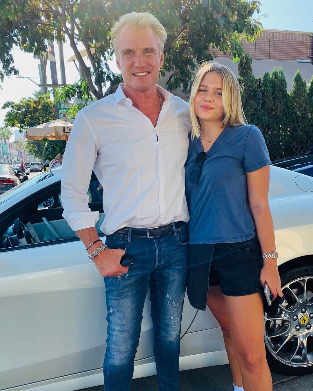 ドルフ・ラングレンのインスタグラム：「Having lunch with my cute and talented daughter Greta after two months of trying to get her in to the country because of Covid-19. ❤️」