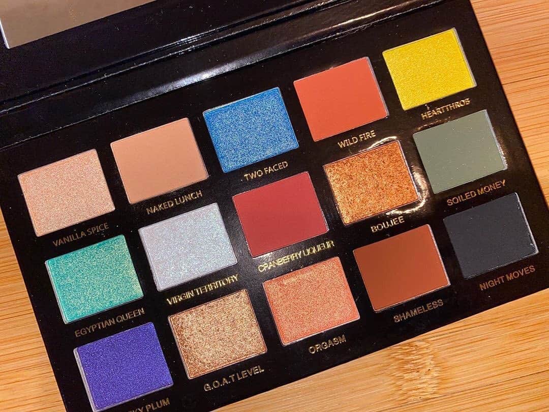 Makeup Addiction Cosmeticsさんのインスタグラム写真 - (Makeup Addiction CosmeticsInstagram)「The sinful eyes palette looking luscious 🔥🔥🔥 15 different shades and formulas! High pigmentation and a unique glitter formula that activates with water 😱 #makeupaddictioncosmetics #makeupaddiction」9月26日 6時24分 - makeupaddictioncosmetics