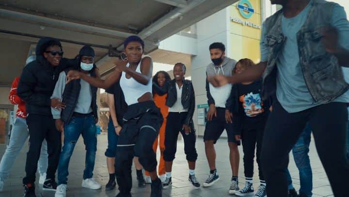 Fuse ODGのインスタグラム：「For all my winners 🕺🏿🔥🔥🔥🔥 loving the reception on this alreadyyyy haha...WINNING OUT NOWWWW  Fuse ODG x @itztiffanymusic  #Winning Full vid up there in the info section 👆🏿」