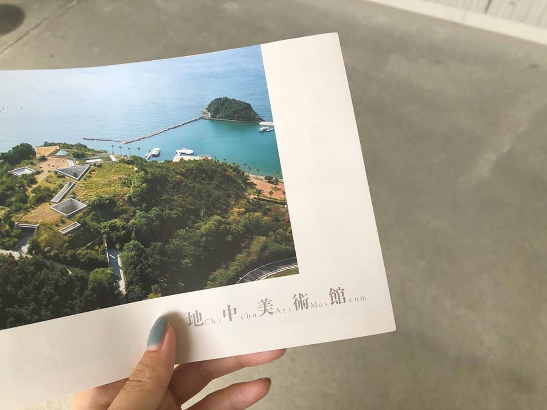 山口柚香のインスタグラム：「#地中美術館  #直島 #香川旅行」
