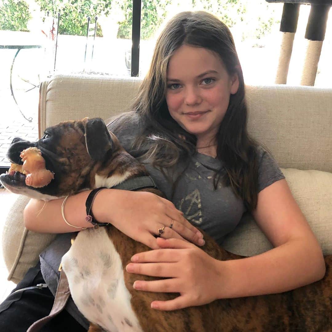 ジェリー・ライアンのインスタグラム：「So, so thankful to be this beautiful soul’s mom. #nationaldaughtersday #mylittlepea」