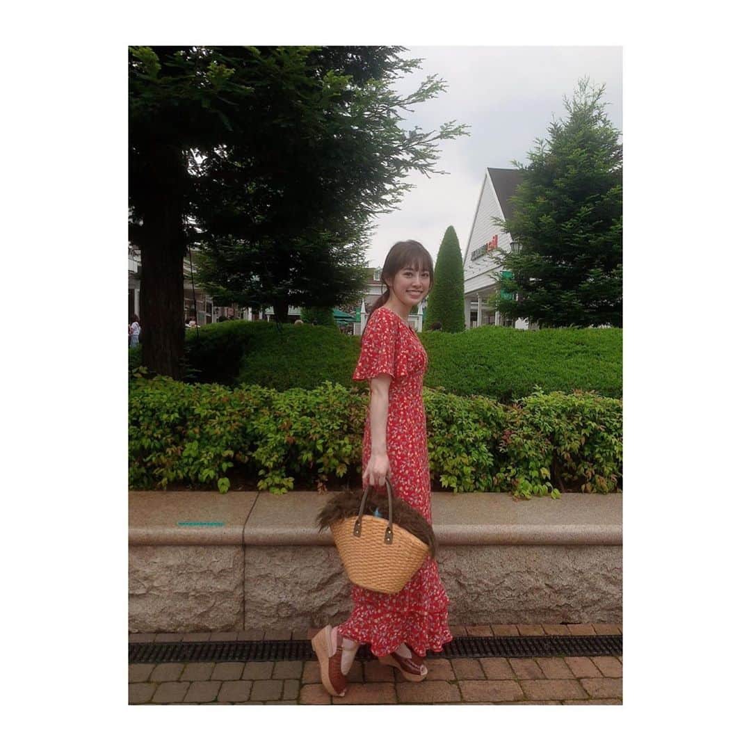 高野桃子さんのインスタグラム写真 - (高野桃子Instagram)「赤🍎🌹好きです 楽なワンピース好きです 今年も夏＝ワンピースでした」9月26日 17時21分 - takano_sd