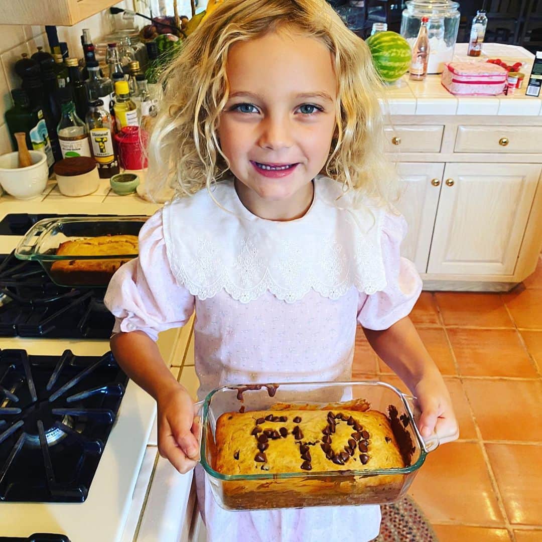 ダニー・マスターソンのインスタグラム：「Muppets growing skills in banana bread land.」
