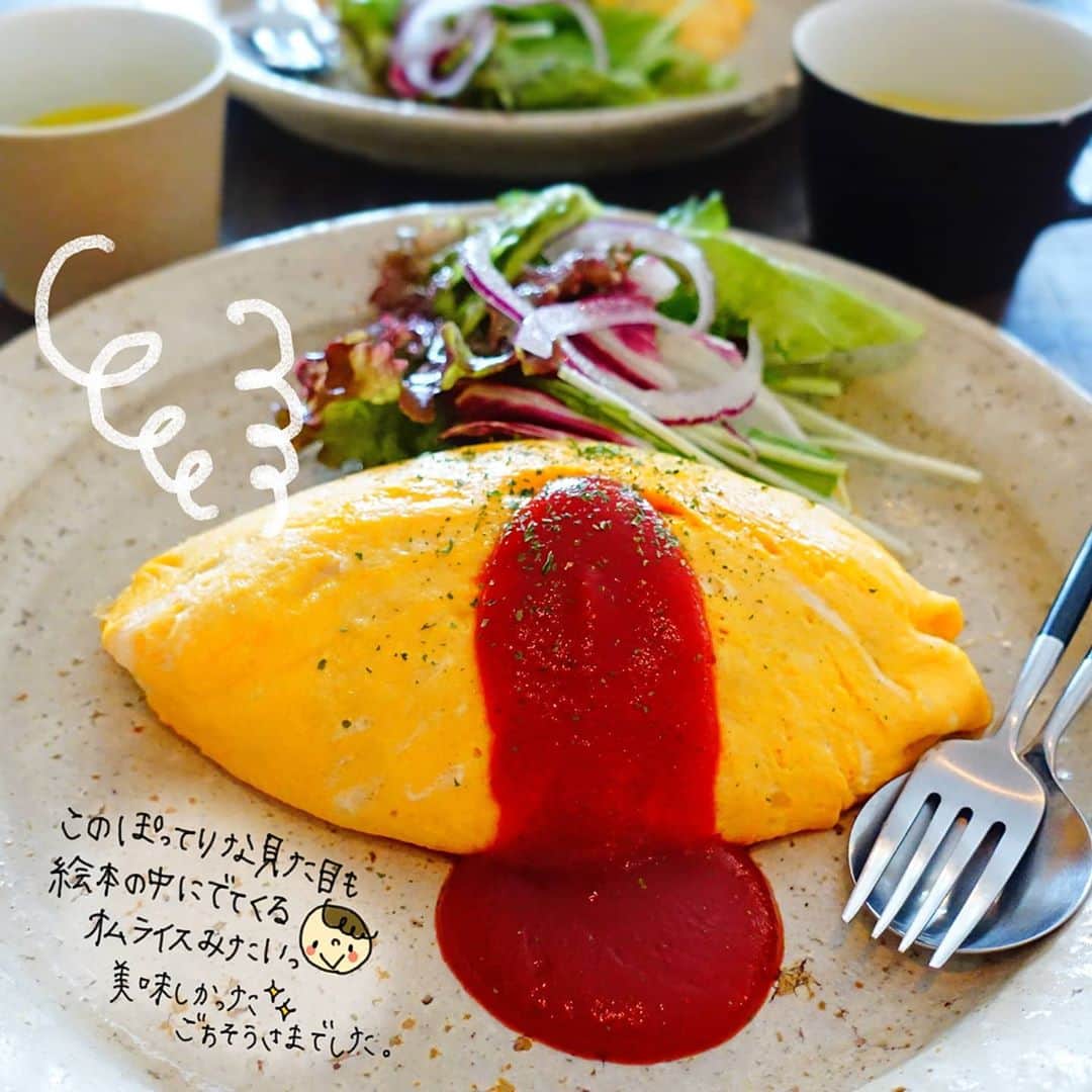 なっつ。さんのインスタグラム写真 - (なっつ。Instagram)「2020.9.26.Saturday ある日のおでかけきろく① 『#torse』さん♬ 9月中はチーズトッピング無料♡ 嬉しい♡😋 中にとろーりチーズが入ってて たまらない美味しさ。 絵本のような 見た目のオムライス♬ この見た目にも ほっこりしちゃうんだよなぁ♡🥺 ・ ・ ・ #トルス#東京カフェ#祐天寺カフェ#祐天寺#なっつの絵日記」9月26日 9時07分 - punipopo