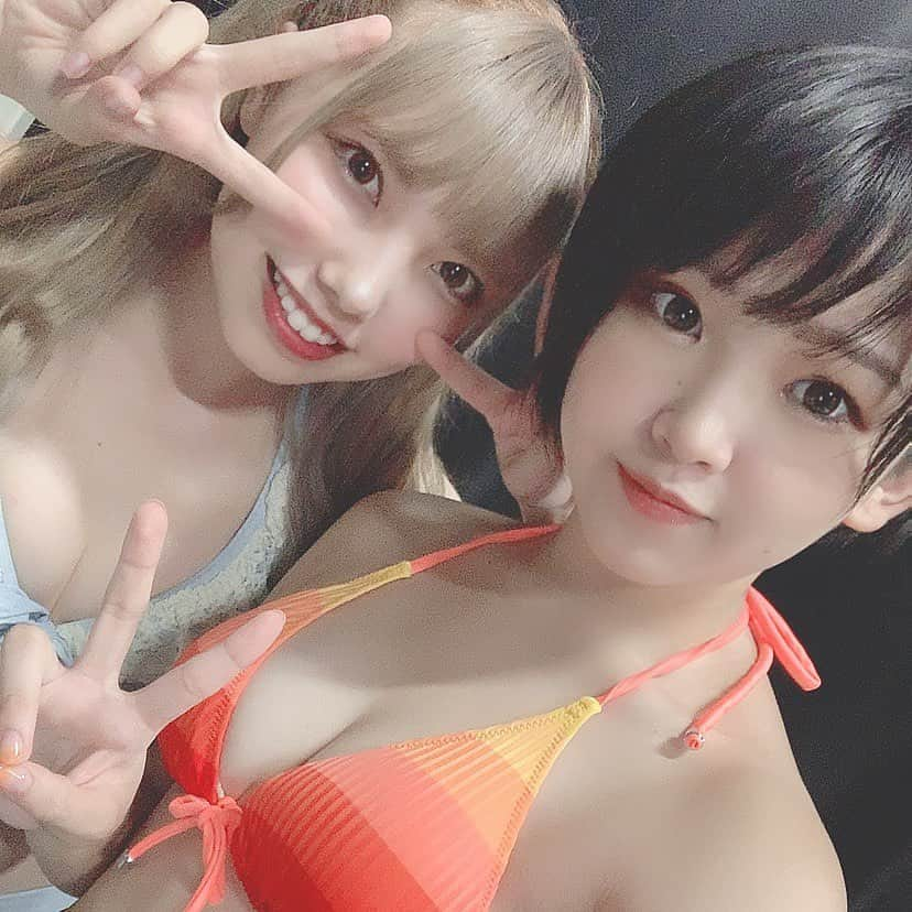 大鈴はるみさんのインスタグラム写真 - (大鈴はるみInstagram)「水着載せるといいね来るって噂💭  POPPING☆ SUMMER撮影した時の🌺🌴🏖  #はるさり」9月26日 9時17分 - osuzu_harumi