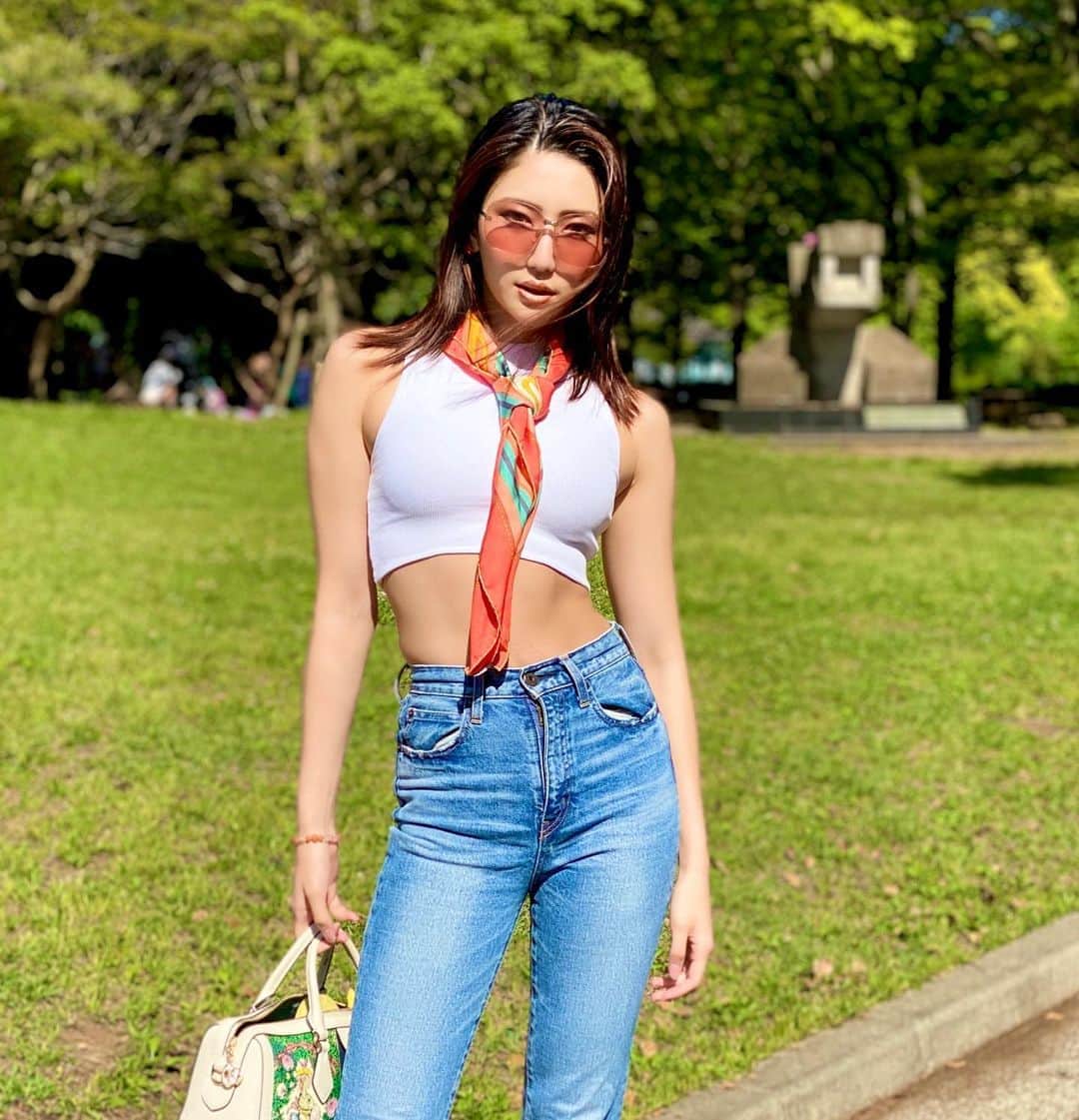 緒方友莉奈さんのインスタグラム写真 - (緒方友莉奈Instagram)「緒方ポーズ代々木編  #今日のコーデ  #ファッション   #picture  #flowers  #instaart #beautiful #instagood #masterpiece #creative #photooftheday #ファッション好きな人と繋がりたい #インスタ映え  #海外ファッション #fashion   #肉体美  #腹筋女子   #fitnessmotivation  #fitness #fitnessgirl  #筋トレ女子   #高身長女子  #🇰🇷 #f4f  #f4follow   #腹筋女子   #漂亮  #ハイライト  #お洒落さんと繋がりたい  #美脚美人  #美脚  #フォロー」9月26日 9時34分 - ogatayurina