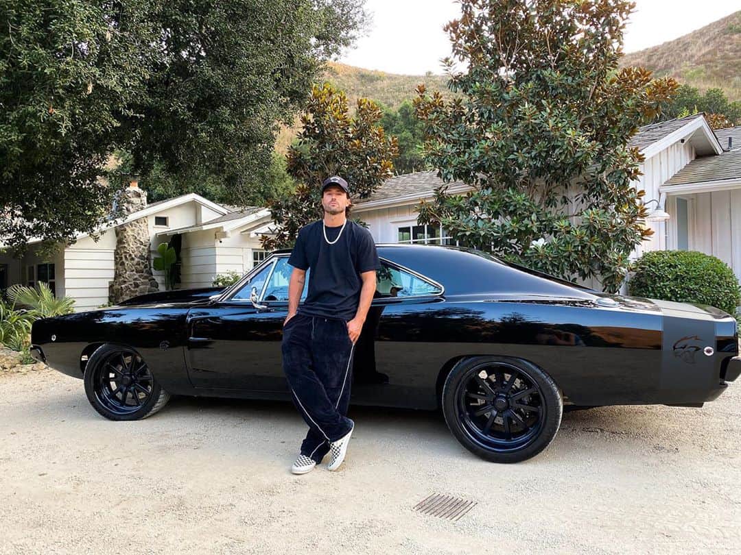 ブロディ・ジェンナーのインスタグラム：「Old friends are the best kind.」