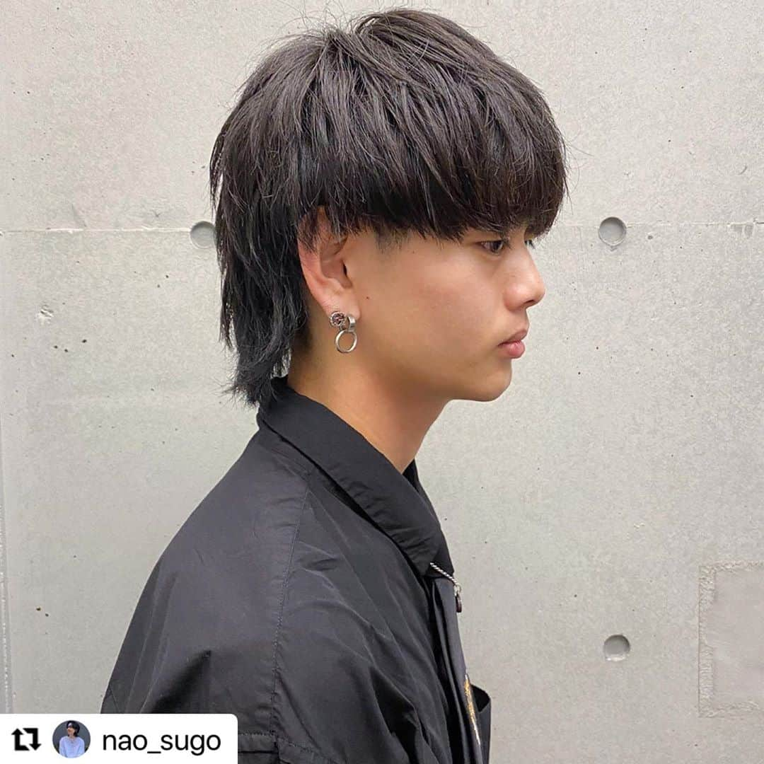 Hairsalon BREEN Tokyoさんのインスタグラム写真 - (Hairsalon BREEN TokyoInstagram)「【ウルフカット】 トップは重ためのマッシュベースで バックは少し動きが出るように🐺 やはりウルフはカッコイイ👌 . ご予約はDMもしくは ホットペッパーからお待ちしてます✉」9月26日 9時36分 - hairsalon_breen_tokyo