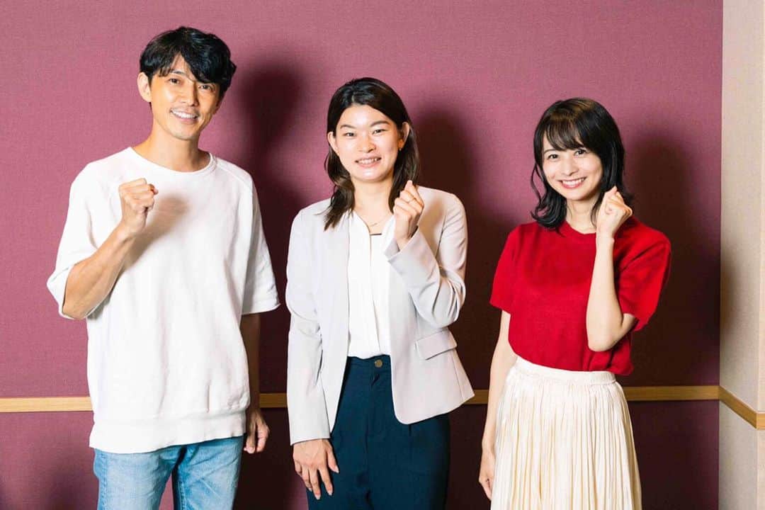 高見侑里さんのインスタグラム写真 - (高見侑里Instagram)「◡̈♥︎﻿ そしてこの後のTOYOTA Athlete Beatでは、リオ・オリンピックの金メダリストで先月現役を引退された、バドミントンの#高橋礼華 さんにお話を伺っています☺️﻿ ﻿ 現役時代のことや松友選手とのお話、引退されてからの生活、そしてこれからのことなど、今週と来週の２週に渡ってお話してくださっていますので、ぜひお聴きください🏸﻿  #TOYOTAAthleBeat *﻿ トップス...#Udresser﻿ スカート...#frenchpave」9月26日 10時00分 - yuri_takami_official